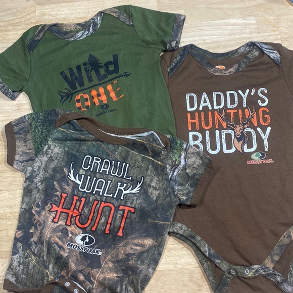 Other - Mossy Oak boys onesies 24m